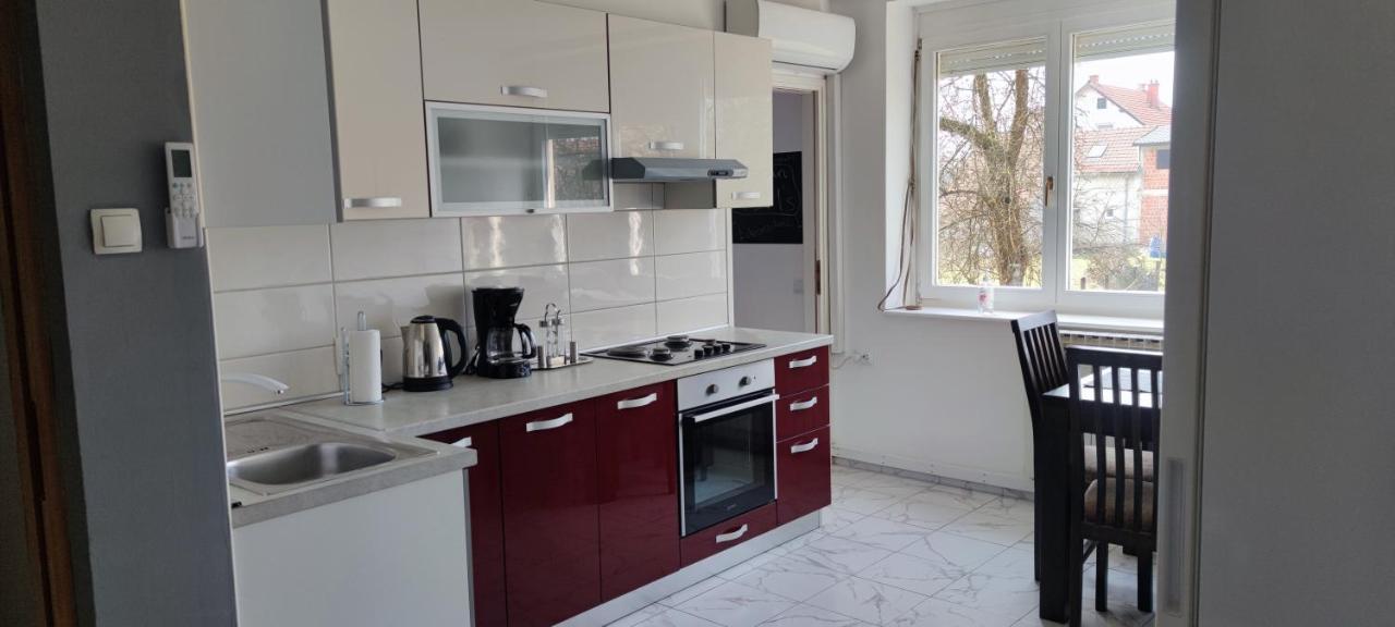 Appartement Apartman M&M'S à Karlovac Extérieur photo
